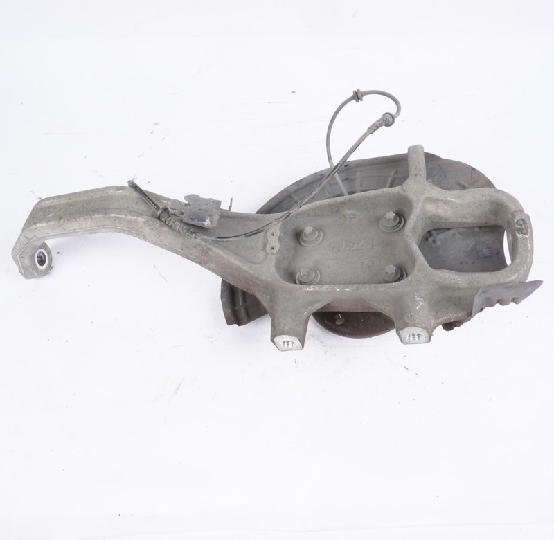 14-17 Maserati Ghibli Front Right Side Spindle Knuckle Hub Bearing 675000067 OEM