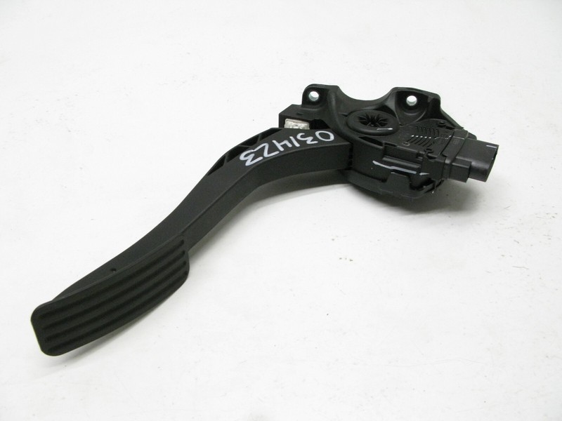 10-13 LAND RANGE ROVER SPORT 10-16 LR4 GAS ACCELERATOR THROTTLE PEDAL PAD OEM 03