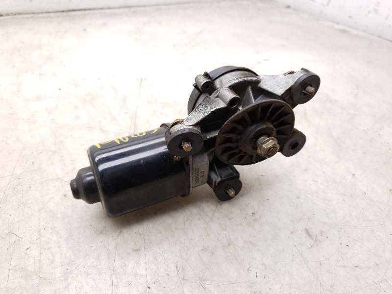 98-02 TOYOTA COROLLA VE 1.8L WINDSHIELD WIPER MOTOR