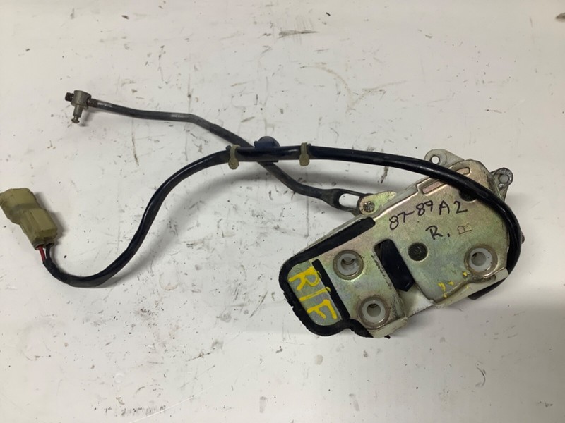 87-89 Honda Accord 2 door Right Front Passenger Side Door Latch Lock Assy OEM