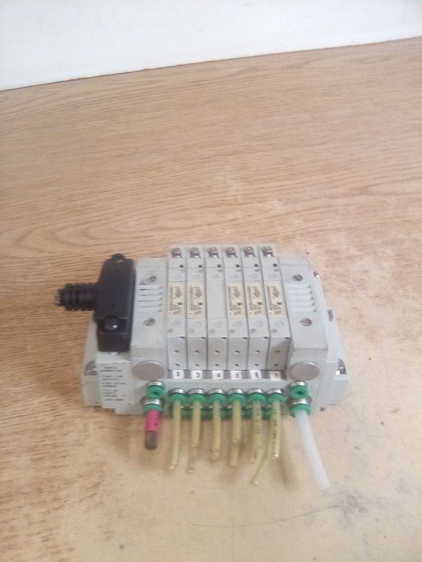 Numatics 239-1088 6 Valve Bank 6X 02DBW4Z3MK00061
