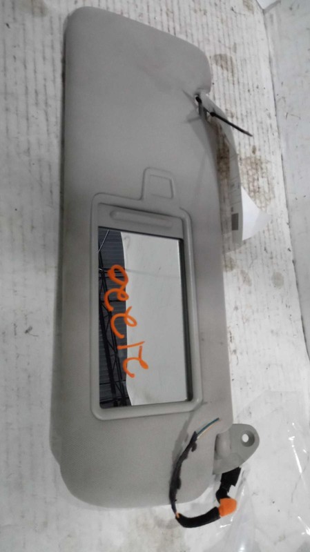 2020 KIA Sorento Right Gray Sun Visor OEM 373908 - 83k Miles