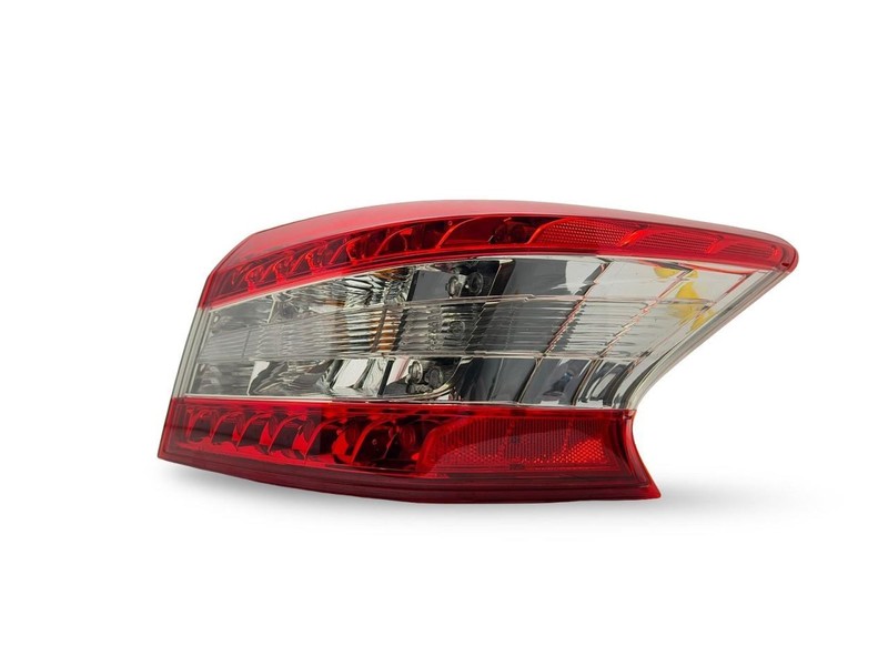 2013-2015 Nissan Sentra Right Passenger Side Taillight Quarter Mounted