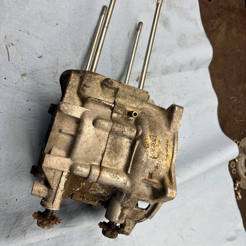 1973 Snojet Sno Jet SST 295 Vintage snowmobile Yamaha 292 Motor Crank Case Good