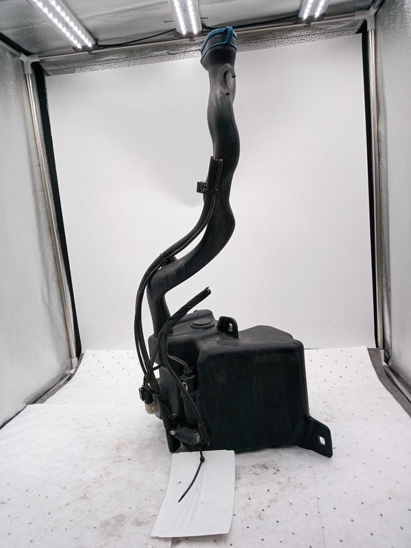 2017 INFINITI QX30 Washer Fluid Reservoir OEM Grey 289125DC0A 87K Miles