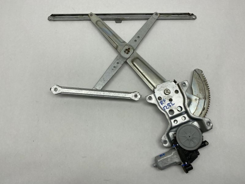 Right Front Door Window Regulator With Motor Fits 2007-2013 Suzuki SX4 83306