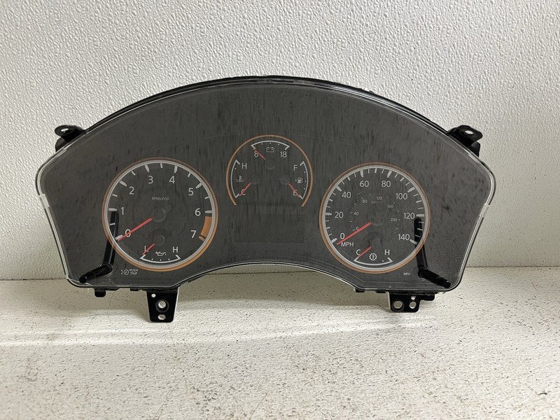 2013-2015 Nissan Titan SV Floor Shift Speedometer Gauge Cluster Head Panel 120k