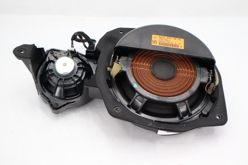 10-13 Mercedes W221 S550 S600 S63 AMG Front Right Side Door Sound Audio Speaker