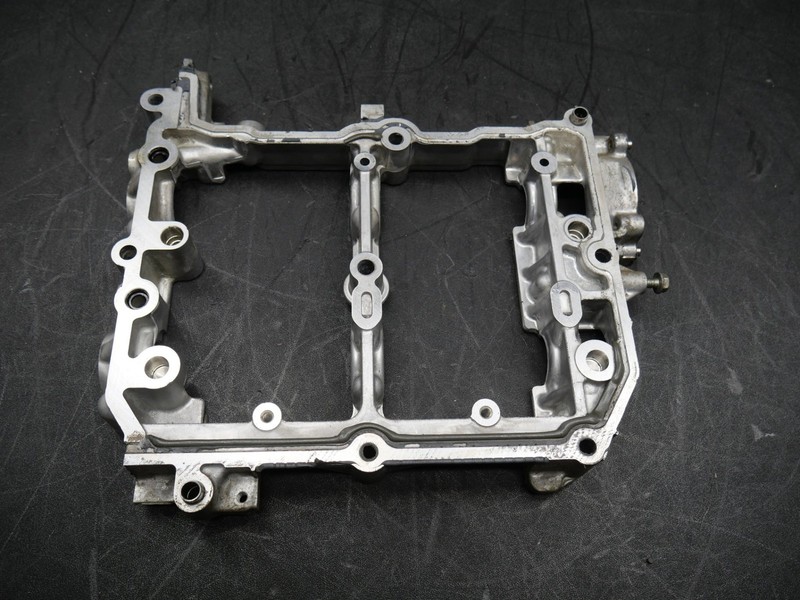 2015-2021 Subaru WRX Right Cylinder Head Camshaft Carrier Cam RH 13114AA031 OEM