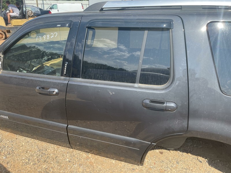 2006-2010 MERCURY MOUNTAINEER REAR DRIVER SIDE DOOR BLACK LOCAL PICKUP ONLY