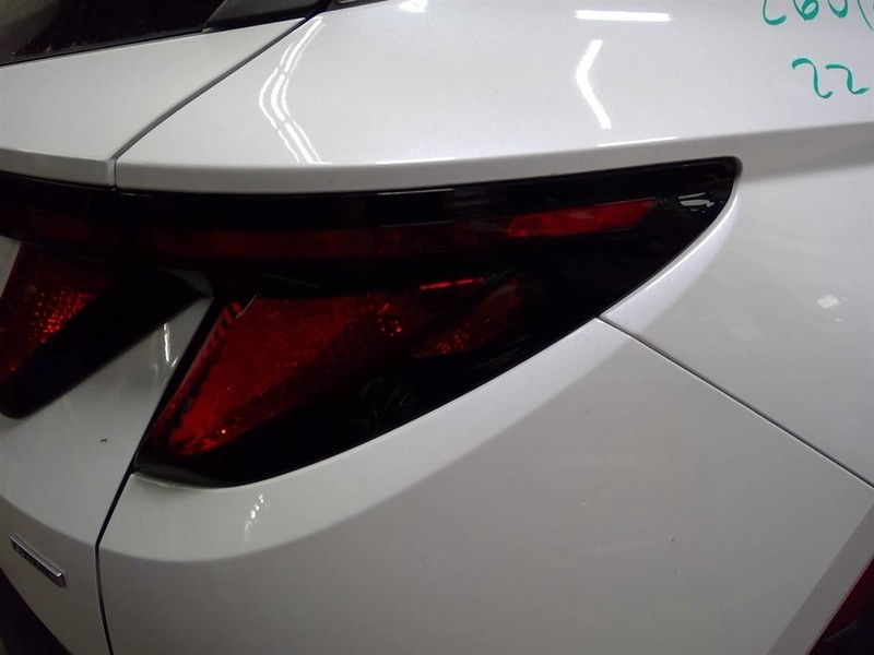 Passenger Tail Light US Built Incandescent Fits 22-24 TUCSON 1774571