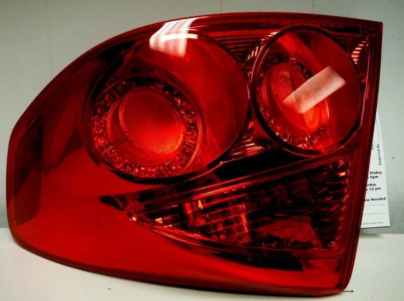 05 06 INFINITI G35 R. TAIL LIGHT 4 DR SDN QUARTER PANEL MOUNTED 148668