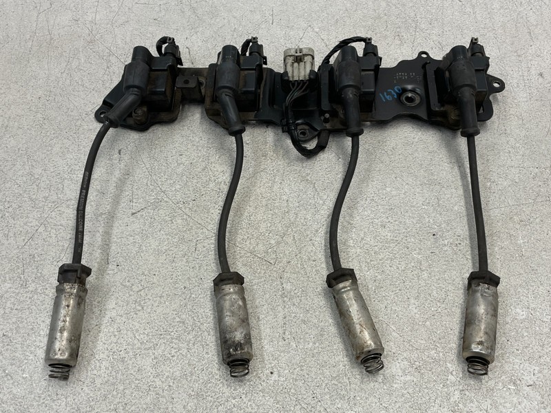 2003-2007 Hummer H2 Engine Ignition Coil Set W/Bracket & Spark Plugs 1630 OEM
