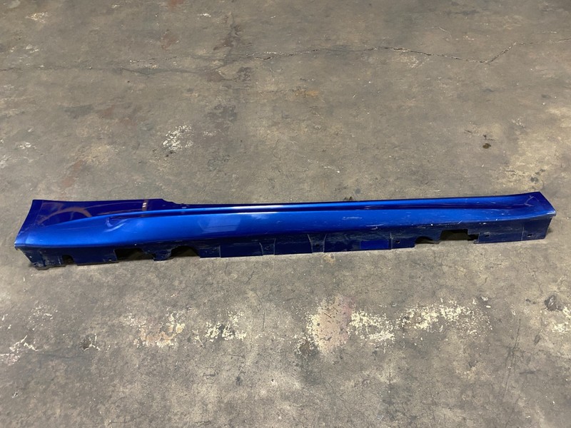 08-13 BMW M3 E92 COUPE FRONT RIGHT SIDE SKIRT ROCKER PANEL LEMANS BLUE OEM#A0.58