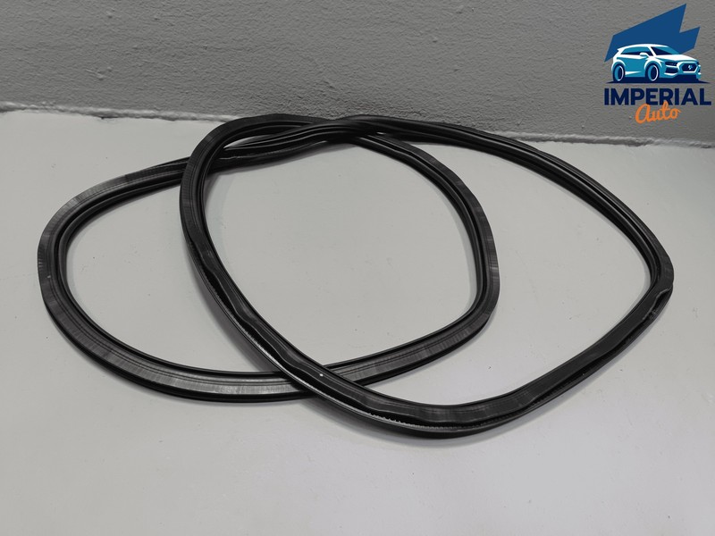 AUDI Q7 2017-2025 REAR LEFT DRIVER SIDE DOOR BODY WEATHERSTRIP SEAL OEM