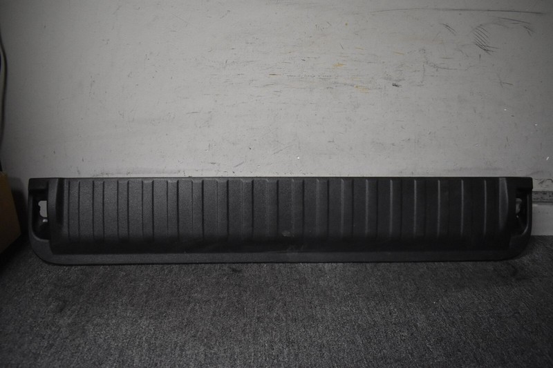 2019 BMW X5 TAILGATE TRIM FACTORY OEM