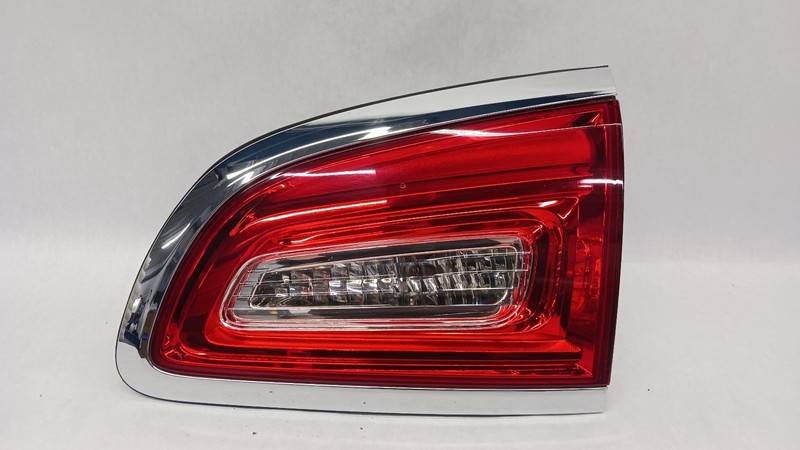 13-'17 BUICK ENCLAVE Right passenger inner Taillight OEM Grade A!