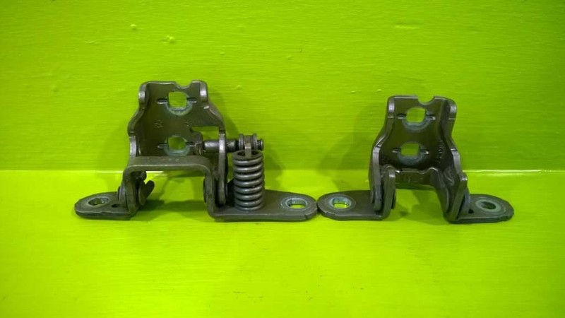 09-19 RAM 1500 QUAD CAB DRIVER LEFT REAR DOOR HINGES 2923-75