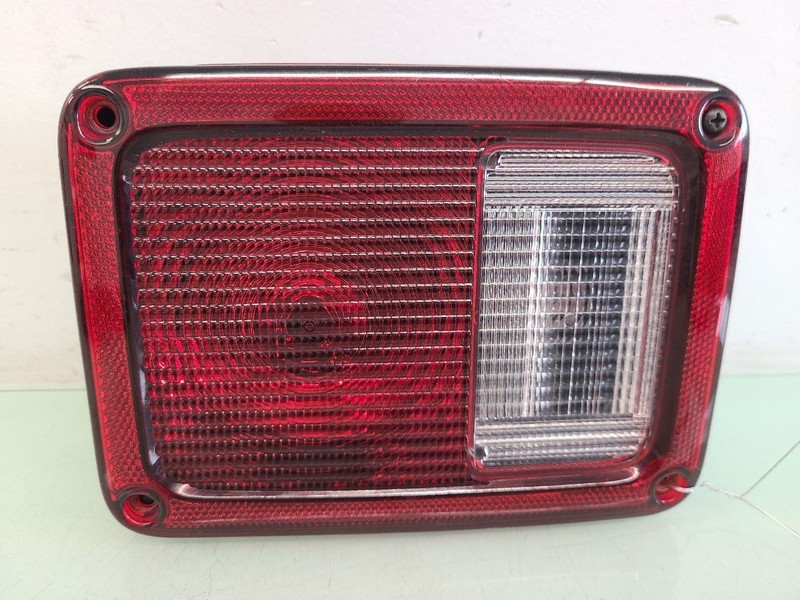 Passenger Tail Light VIN W 6th Digit Jk Body Fits 07-18 WRANGLER 589347