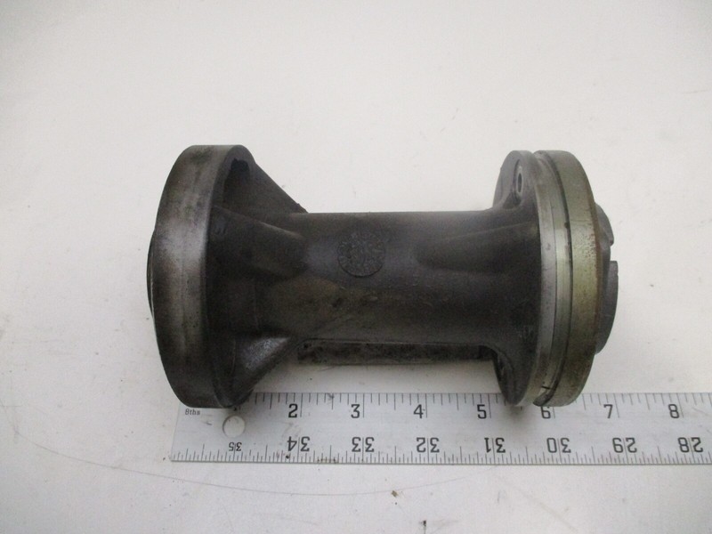 0434391 OMC Evinrude Outboard 40-70 HP Prop Shaft Bearing Carrier 336551
