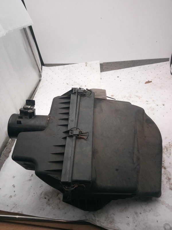 2012 Chevrolet Impala Air Cleaner Assembly OEM 22866478 Used 88k Miles