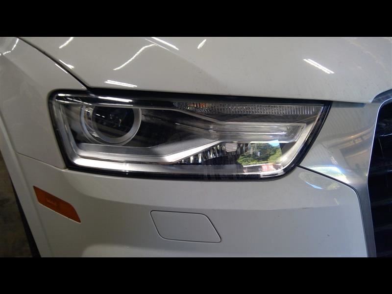 Passenger Headlight Xenon HID Self Adjusting Fits 16-18 AUDI Q3 1442903