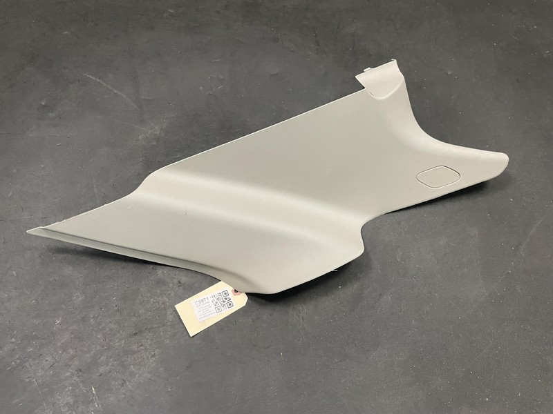 Rear Right C Pillar Upper Trim Panel 2021 Cadillac XT4 84578804 2019 2020 - 2023