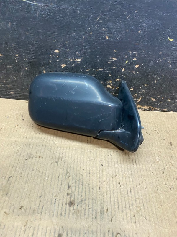 1998 to 2002 Isuzu Rodeo Right Passenger RH Power Door Mirror OEM X9647 DG