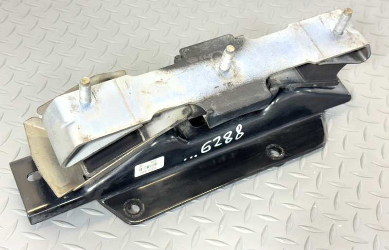 ✅2019-2026 RAM 1500 5.7L V8 4x4 5th Gen OEM TRANSMISSION MOUNT BRACKET INSULATOR