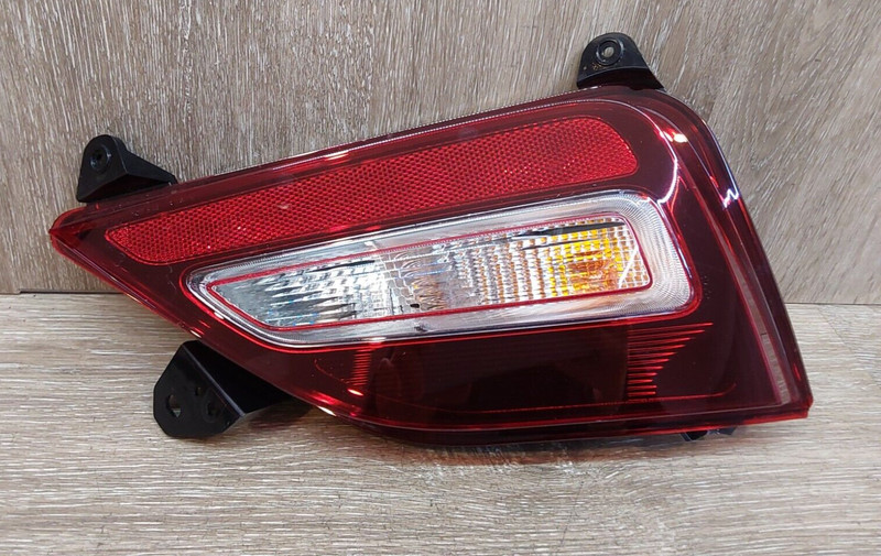 2019-2020 Hyundai Santa Fe Right Backup Lamp ASSY OEM Part# 92406-S1000