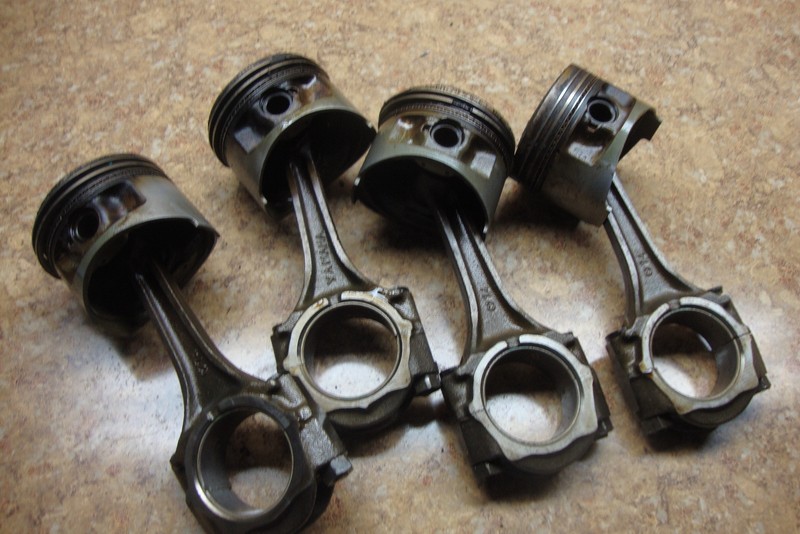 1981 Yamaha XS1100 XS 1100 XS11 Motor Engine Pistons Connecting Rods