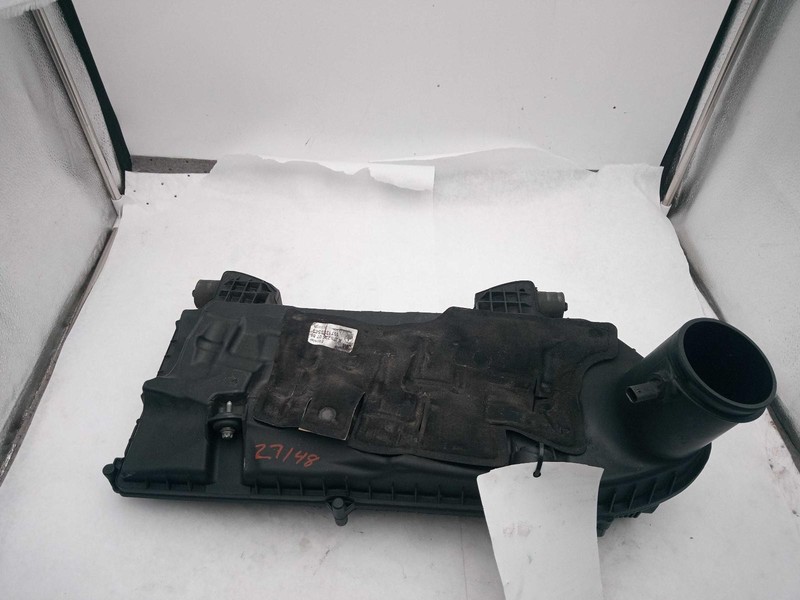 Used Air Cleaner Assembly fits: 2015 Mercedes-benz Mercedes c-class 251 Type R35