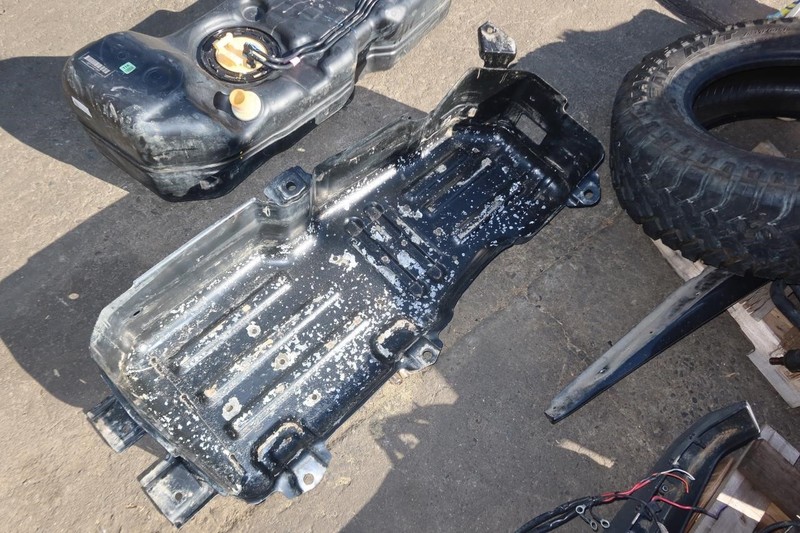 2020-2023 Jeep Wrangler JL 3.0L EcoDiesel OEM Fuel Tank Skid Plate 68421114
