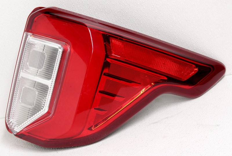 OEM Ford Explorer Police Right Passenger Side Tail Lamp LB5Z-13404-C Lens Crack
