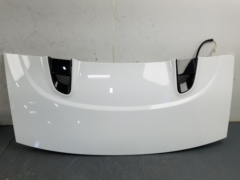 2011 Audi R8 Spyder V10 Rear Engine Deck Lid Cover #0472 J7