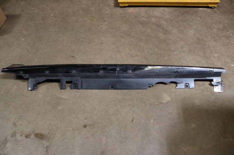 2020-2023 BMW M235I F44 RIGHT PASSENGER ROCKER MOLDING PANEL MINERAL GRAU OEM