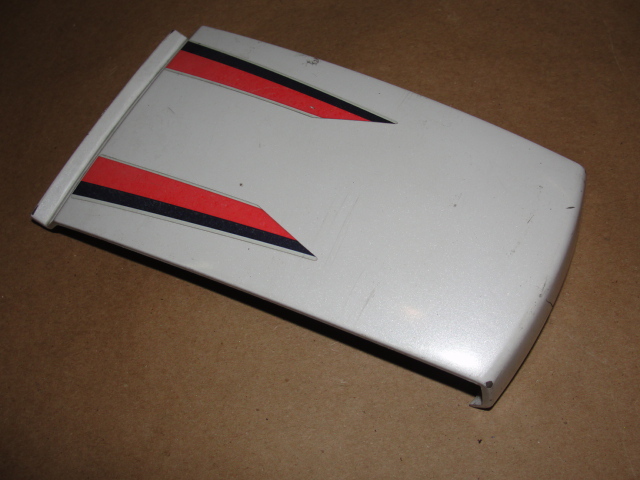 96 SUZUKI GSX 750 R REAR TAIL CENTER COVER FAIRING 47311-33E GSX750