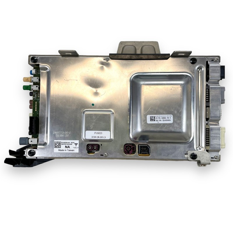 Tesla Model 3 2017-2022 Self driving autopilot computer module OEM 1465772-00-A