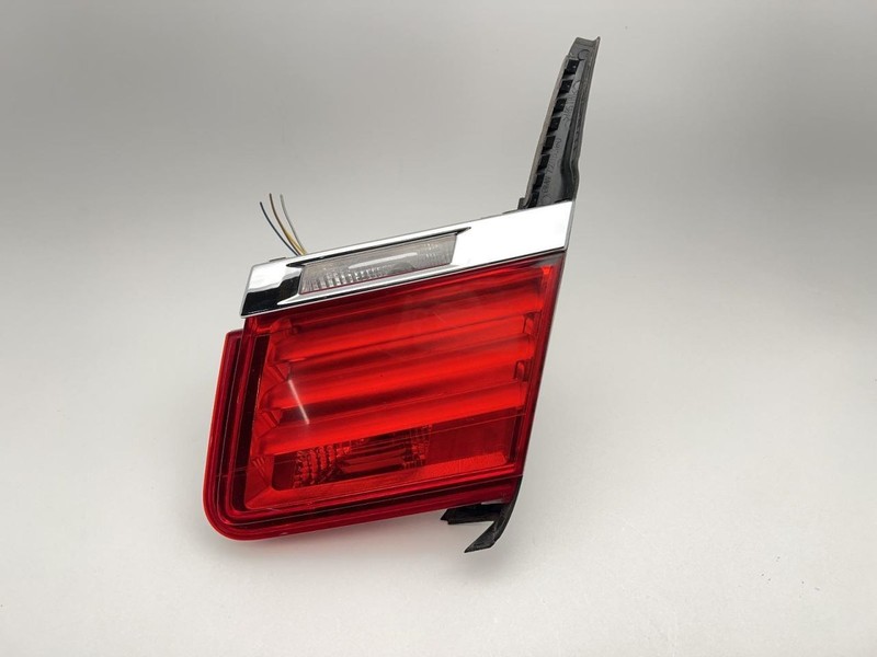 2009-2012 BMW 750i RIGHT INNER TAIL LIGHT 61163