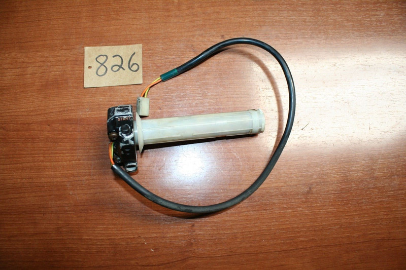 1975 Suzuki GT 185 Throttle Start Right Handlebar Switch OEM 75 G