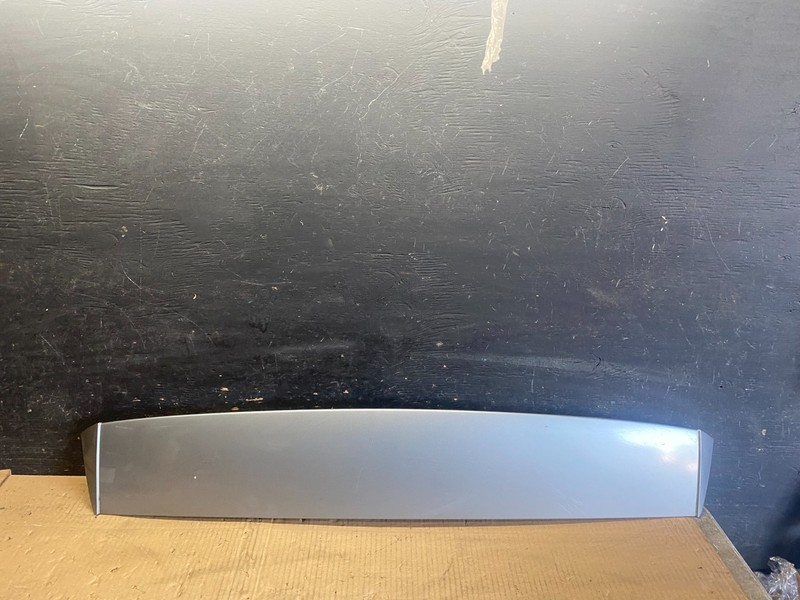 2006 to 2010 BMW 530i Wagon Trunk Hatch Spoiler OEM R5335 DG