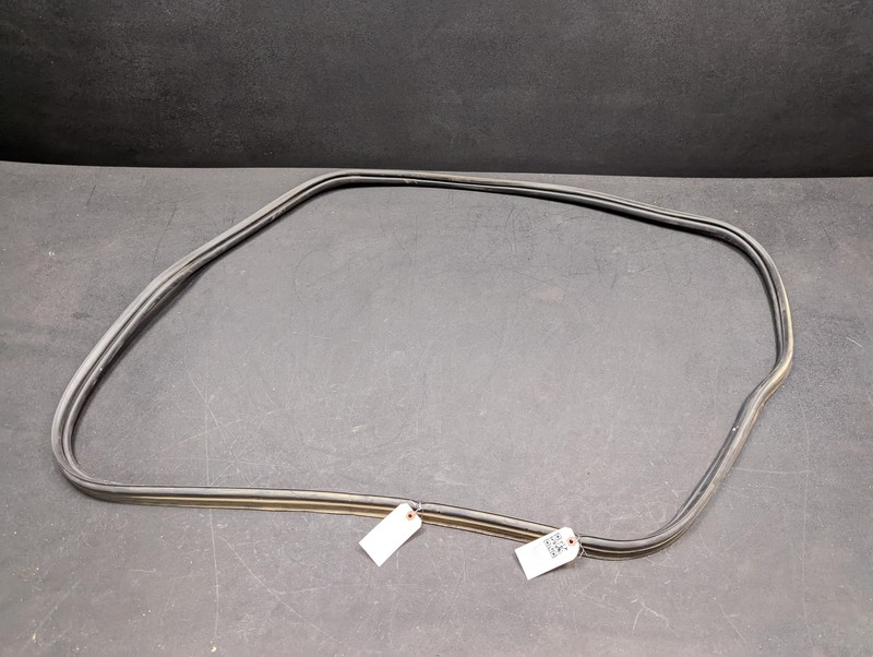 Rear Trunk Tailgate Weatherstrip 2019 Jeep Renegade 68255567AA 2018 2020
