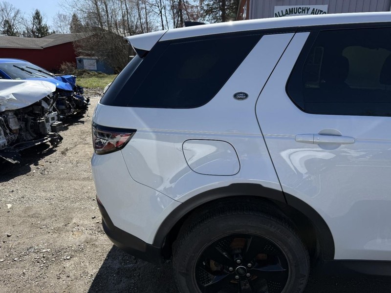 20-21 ROVER DISCOVERY SPORT RIGHT QUARTER PANEL WHITE PC:1AQ AT AWD 20K SE 66568