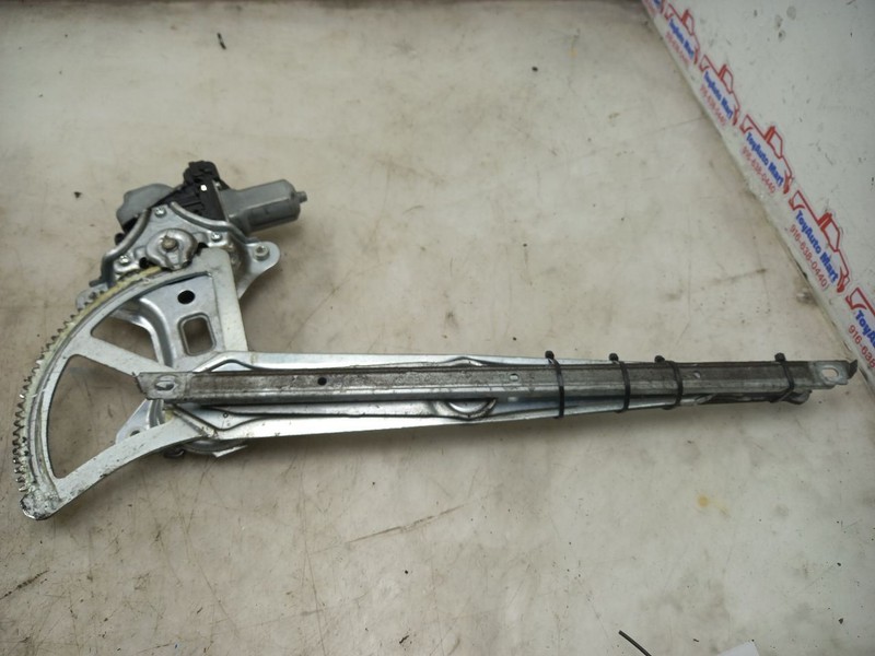 11-20 TOYOTA SIENNA XLE FRONT DRIVER LEFT WINDOW REGULATOR 505963