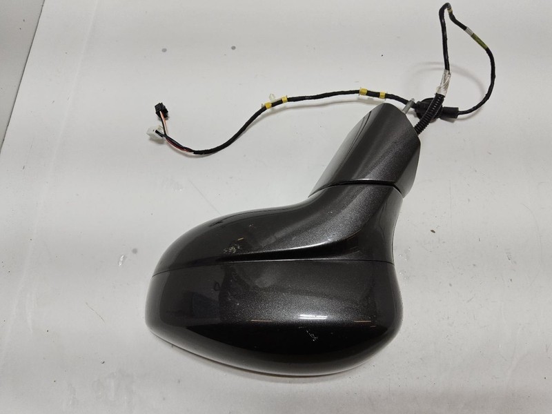 2017-2019 Chrysler Pacifica Driver Side View Mirror Manual Folding w/o Camera