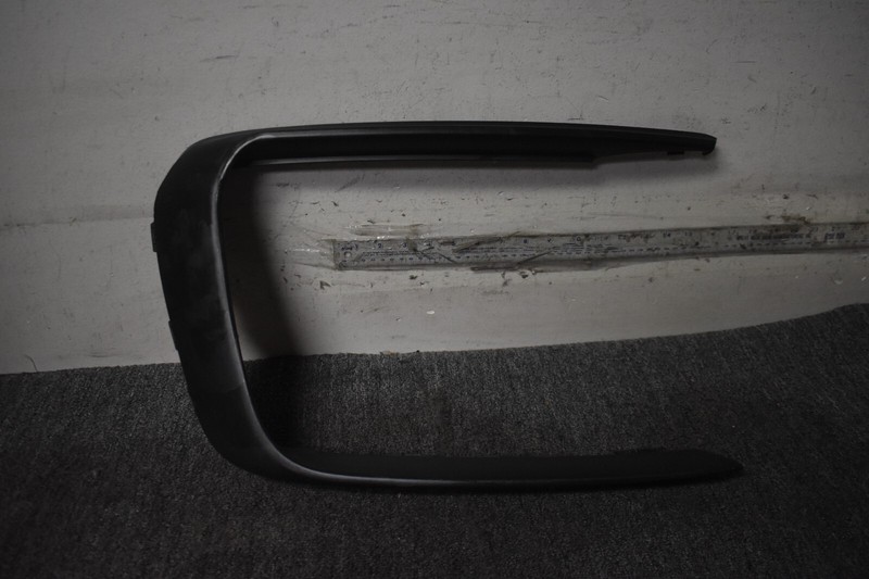 2022 PORSCHE MACAN SIDE TRIM RIGHT SIDE FACTORY OEM