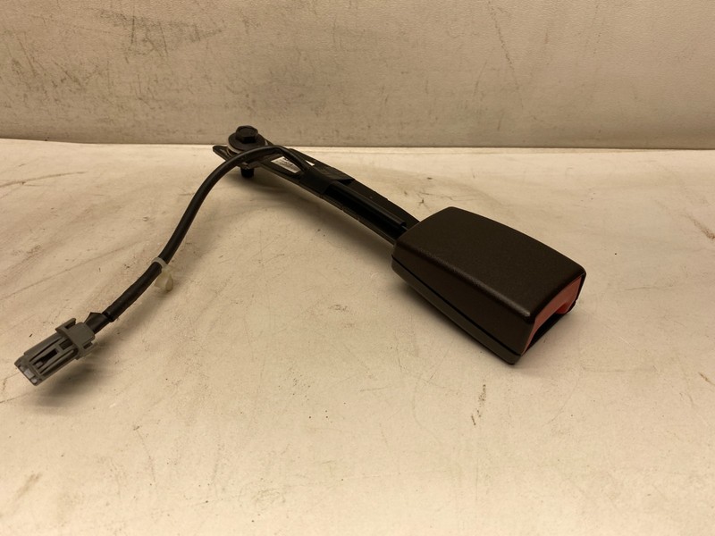 2013-2017 BUICK ENCLAVE LEFT FRONT SEATBELT BUCKLE LATCH RECEIVER BROWN OEM