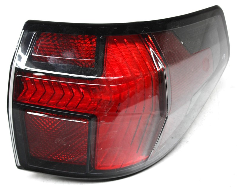 OEM Right Passenger Side LED Tail Lamp For Hyundai Santa Cruz 92402-K5000