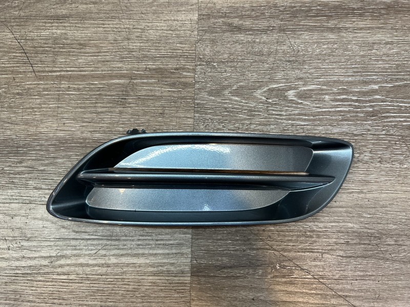 2000-2003 Toyota Avalon Cover Front Bumper Hole LH OEM Part# 52128-AC020