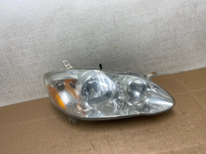 2005 to 2008 Toyota Corolla Right Passenger RH side Headlight Oem Y8749 DW